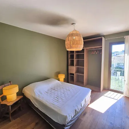 Вилла Avec Piscine, Climatisee, Wifi, A Pied